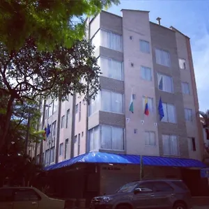 https://apartaestudios-montes.colombiamedellinhotels.com